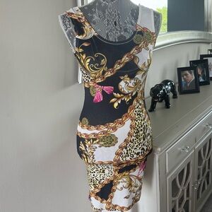 Chic Gold and Black Bodycon Mini Dress